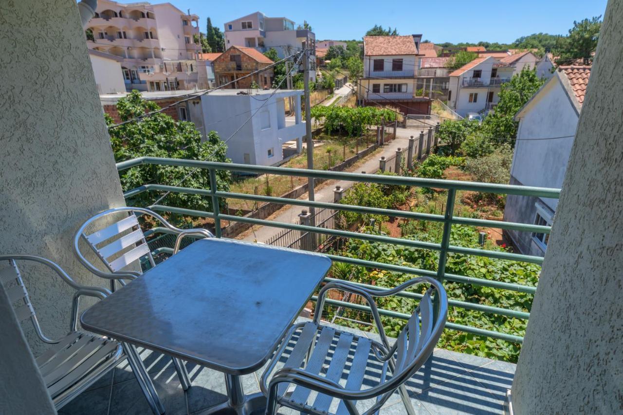 Apartman Sara Bar Exterior photo