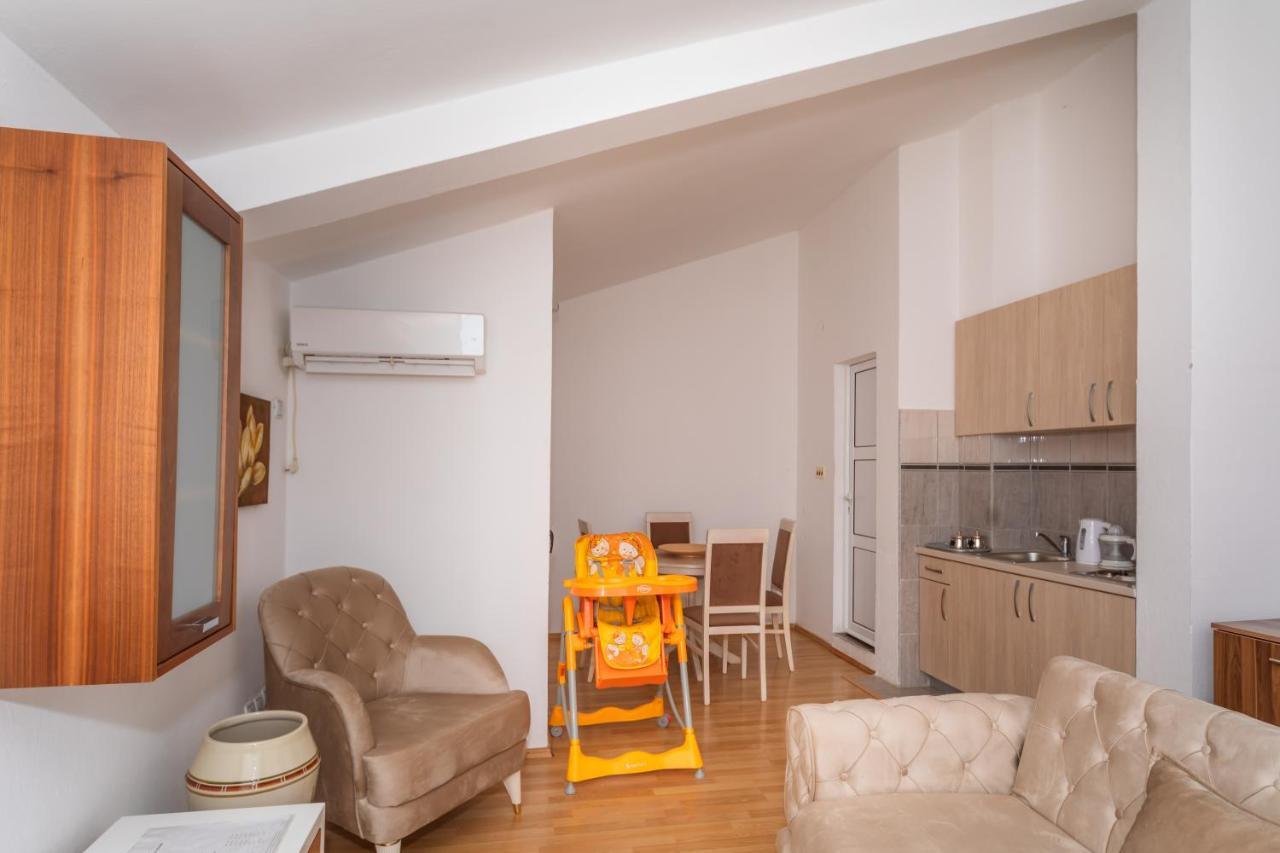 Apartman Sara Bar Exterior photo